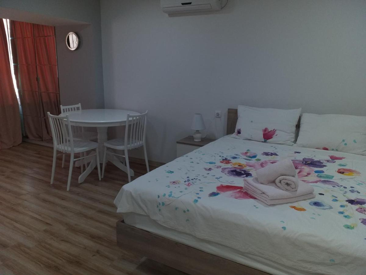 Boutique Apartment 17 ティビリシ エクステリア 写真