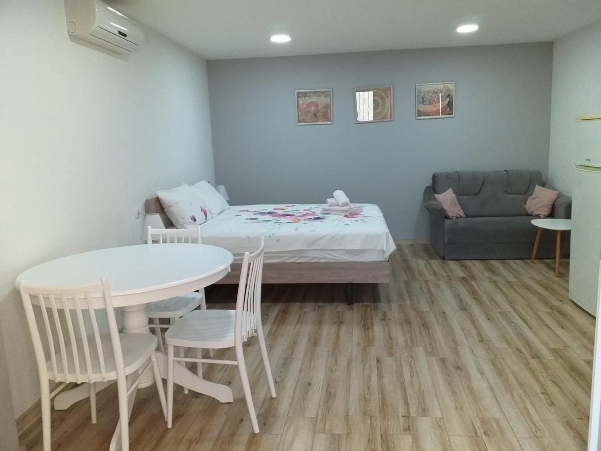 Boutique Apartment 17 ティビリシ エクステリア 写真