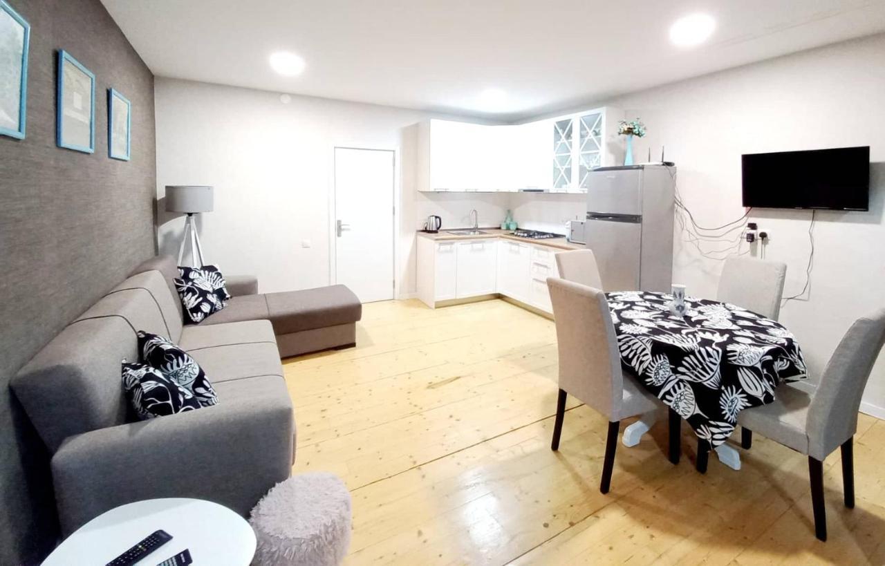 Boutique Apartment 17 ティビリシ エクステリア 写真