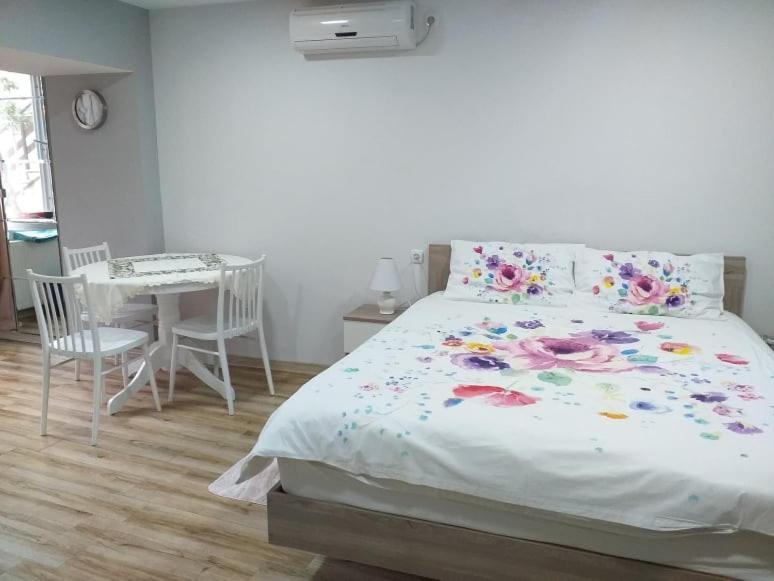 Boutique Apartment 17 ティビリシ エクステリア 写真